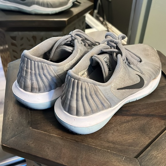 1 hour sale. Nike, sneakers, 6.5 Flywire, flex supreme TR5 - Picture 2 of 11